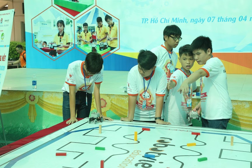 tre hoc duoc gi tu chuong trinh robotics 03